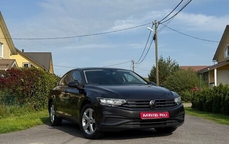 Volkswagen Passat B8 рестайлинг, 2021 год, 2 390 000 рублей, 1 фотография