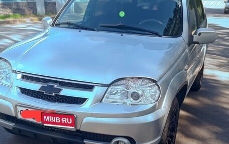 Chevrolet Niva I рестайлинг, 2011 год, 470 000 рублей, 1 фотография