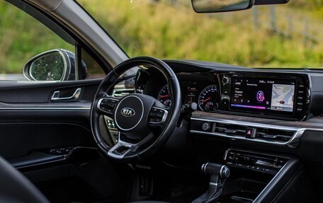 KIA K5, 2021 год, 2 800 000 рублей, 8 фотография