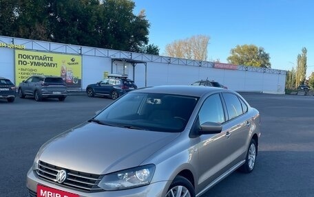 Volkswagen Polo VI (EU Market), 2016 год, 800 000 рублей, 2 фотография