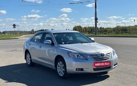 Toyota Camry, 2009 год, 880 000 рублей, 2 фотография