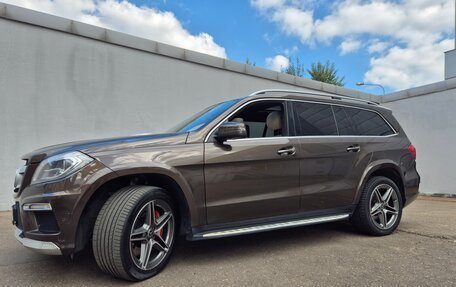 Mercedes-Benz GL-Класс, 2013 год, 2 750 000 рублей, 3 фотография