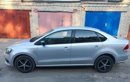 Volkswagen Polo VI (EU Market), 2013 год, 890 000 рублей, 3 фотография