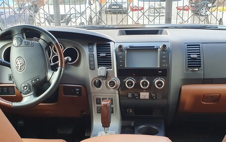 Toyota Sequoia II рестайлинг, 2011 год, 3 500 000 рублей, 8 фотография