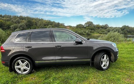 Volkswagen Touareg III, 2011 год, 1 590 000 рублей, 7 фотография