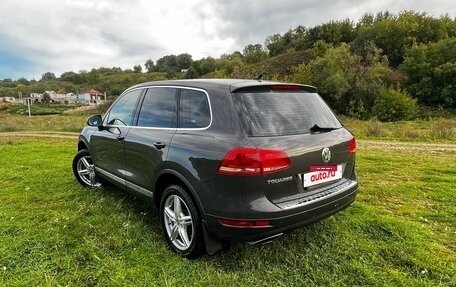 Volkswagen Touareg III, 2011 год, 1 590 000 рублей, 6 фотография