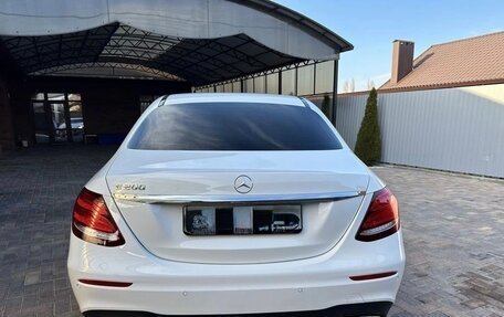 Mercedes-Benz E-Класс, 2018 год, 3 500 000 рублей, 3 фотография