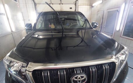 Toyota Land Cruiser Prado 150 рестайлинг 2, 2014 год, 2 350 000 рублей, 2 фотография