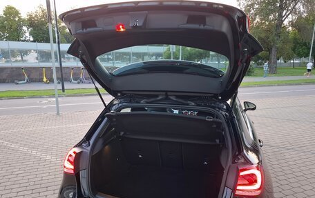 Mercedes-Benz A-Класс, 2019 год, 2 390 000 рублей, 10 фотография
