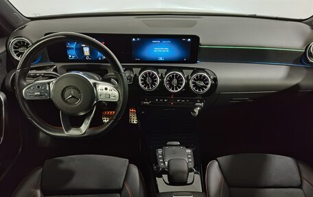 Mercedes-Benz A-Класс, 2021 год, 2 590 000 рублей, 11 фотография