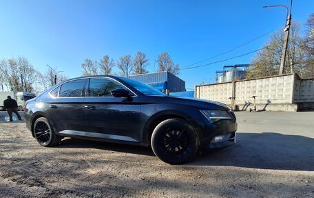 Skoda Superb III рестайлинг, 2016 год, 1 950 000 рублей, 3 фотография