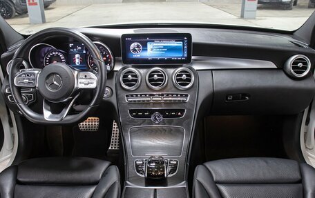 Mercedes-Benz C-Класс, 2018 год, 3 098 000 рублей, 13 фотография