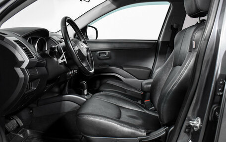 Mitsubishi Outlander III рестайлинг 3, 2011 год, 949 000 рублей, 10 фотография