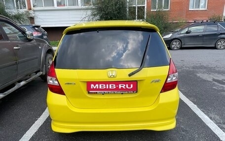 Honda Fit III, 2002 год, 400 000 рублей, 4 фотография