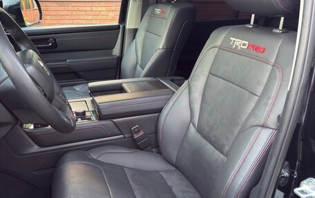 Toyota Sequoia, 2023 год, 9 990 000 рублей, 11 фотография