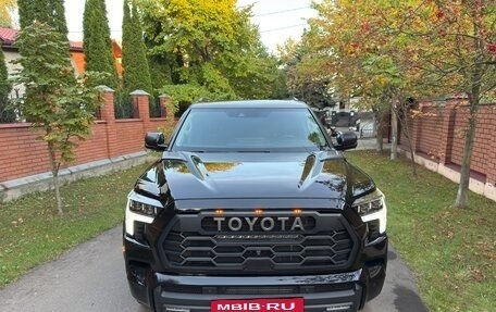 Toyota Sequoia, 2023 год, 9 990 000 рублей, 2 фотография