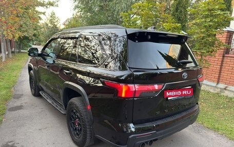 Toyota Sequoia, 2023 год, 9 990 000 рублей, 7 фотография