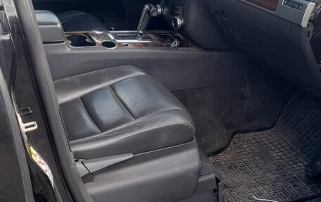 Volkswagen Touareg III, 2010 год, 800 000 рублей, 3 фотография