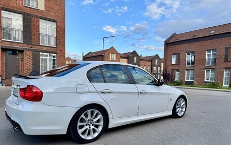 BMW 3 серия, 2011 год, 1 300 000 рублей, 4 фотография