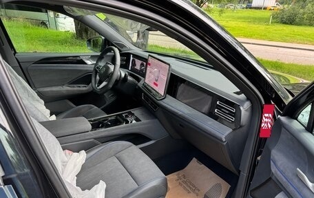 Volkswagen Tiguan, 2025 год, 4 677 000 рублей, 2 фотография