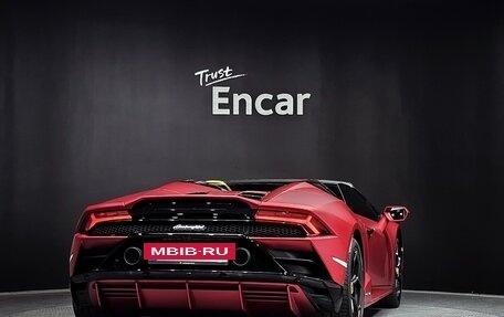 Lamborghini Huracán, 2023 год, 27 200 000 рублей, 4 фотография