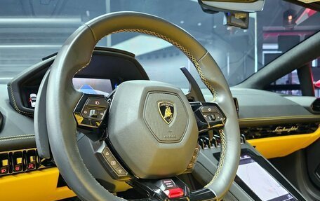 Lamborghini Huracán, 2023 год, 27 200 000 рублей, 5 фотография