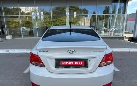 Hyundai Solaris II рестайлинг, 2015 год, 935 000 рублей, 6 фотография