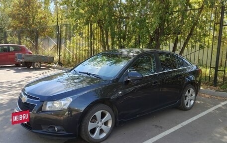 Chevrolet Cruze II, 2011 год, 560 000 рублей, 3 фотография