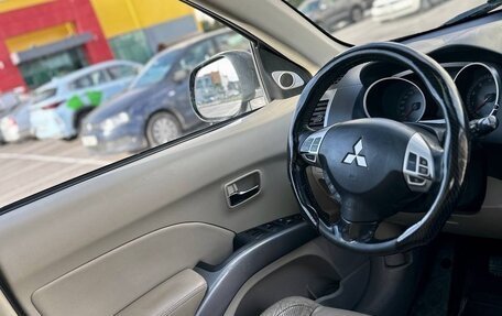 Mitsubishi Outlander III рестайлинг 3, 2008 год, 909 000 рублей, 12 фотография