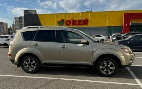 Mitsubishi Outlander III рестайлинг 3, 2008 год, 909 000 рублей, 2 фотография