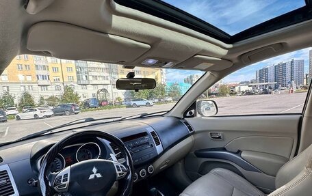 Mitsubishi Outlander III рестайлинг 3, 2008 год, 909 000 рублей, 13 фотография