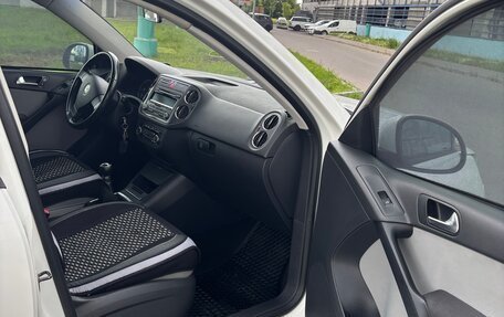 Volkswagen Tiguan I, 2010 год, 899 999 рублей, 6 фотография