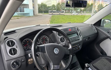 Volkswagen Tiguan I, 2010 год, 899 999 рублей, 13 фотография