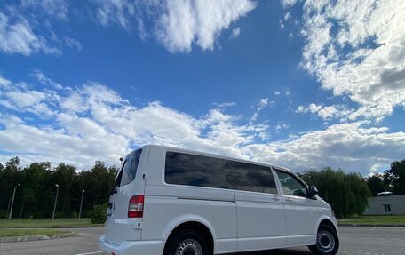 Volkswagen Caravelle T5, 2011 год, 1 600 000 рублей, 3 фотография