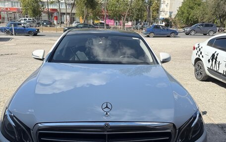 Mercedes-Benz E-Класс, 2018 год, 3 000 000 рублей, 5 фотография