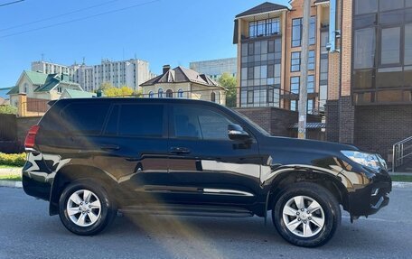 Toyota Land Cruiser Prado 150 рестайлинг 2, 2019 год, 4 999 000 рублей, 5 фотография