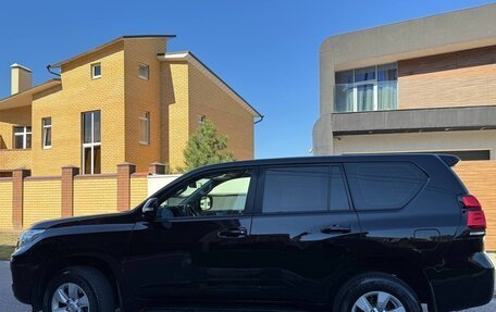 Toyota Land Cruiser Prado 150 рестайлинг 2, 2019 год, 4 999 000 рублей, 7 фотография
