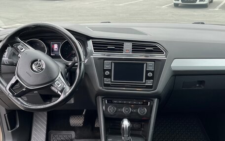 Volkswagen Tiguan II, 2017 год, 1 820 000 рублей, 10 фотография