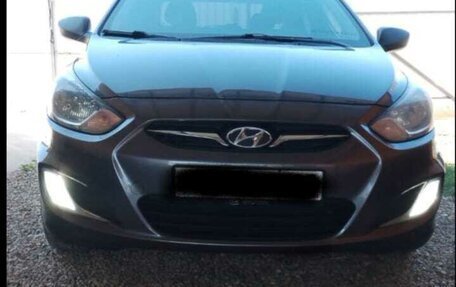 Hyundai Solaris II рестайлинг, 2012 год, 750 000 рублей, 1 фотография