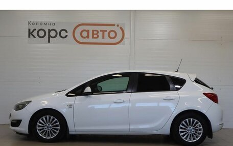 Opel Astra J, 2013 год, 640 000 рублей, 2 фотография