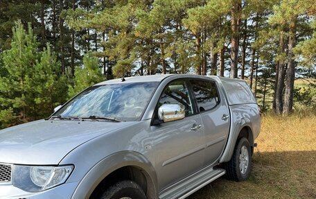 Mitsubishi L200 IV рестайлинг, 2011 год, 1 100 000 рублей, 6 фотография