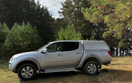 Mitsubishi L200 IV рестайлинг, 2011 год, 1 100 000 рублей, 7 фотография