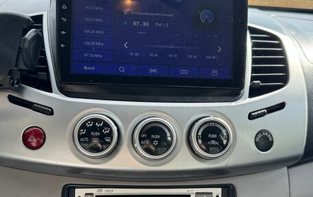 Mitsubishi L200 IV рестайлинг, 2011 год, 1 100 000 рублей, 10 фотография