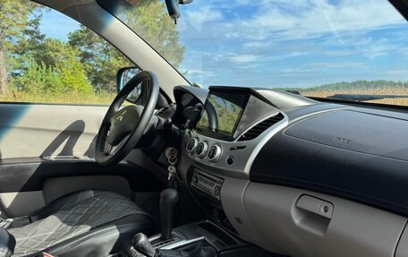 Mitsubishi L200 IV рестайлинг, 2011 год, 1 100 000 рублей, 11 фотография