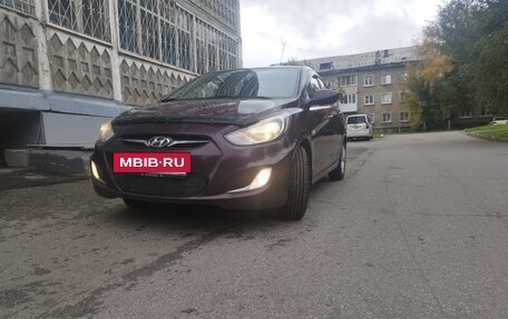 Hyundai Solaris II рестайлинг, 2013 год, 740 000 рублей, 3 фотография