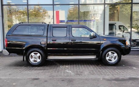 Nissan NP300, 2010 год, 1 170 000 рублей, 4 фотография