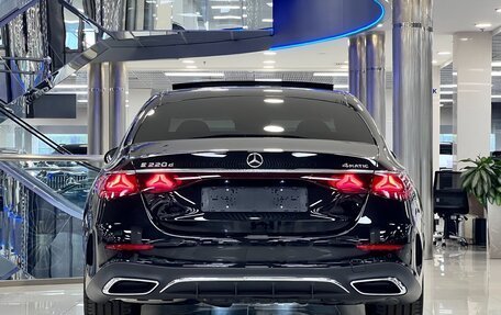 Mercedes-Benz E-Класс, 2024 год, 10 590 000 рублей, 5 фотография