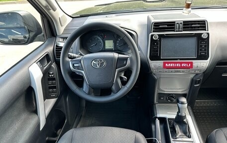 Toyota Land Cruiser Prado 150 рестайлинг 2, 2018 год, 4 600 000 рублей, 10 фотография