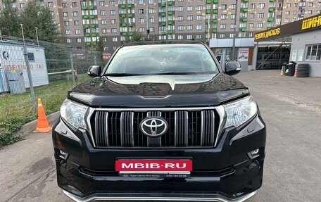 Toyota Land Cruiser Prado 150 рестайлинг 2, 2018 год, 4 600 000 рублей, 2 фотография