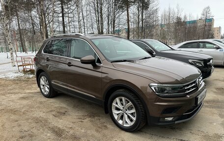 Volkswagen Tiguan II, 2017 год, 2 900 000 рублей, 2 фотография